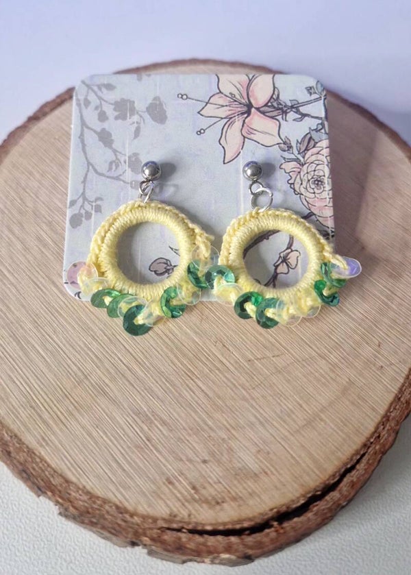 Livia – Kleine handgefertigte Ohrringe  Handmade Mini Earrings