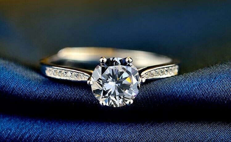 R001 Briljante Zilveren Ring Reliëf