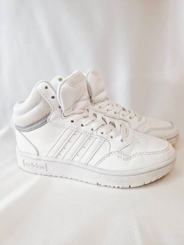 Sneaker von Adidas