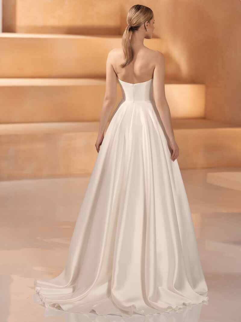 bianco-evento-bridal-dress-olga-_3_dein-perfektes-brautkleid-cmpr-standard-xgr1dv.jpg