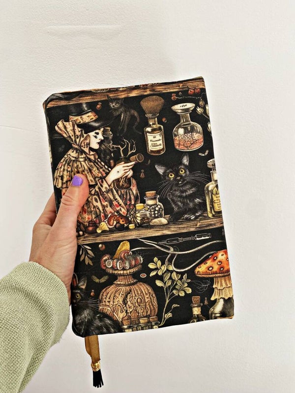 WITCH APOTHECARY  AJUSTABLE
