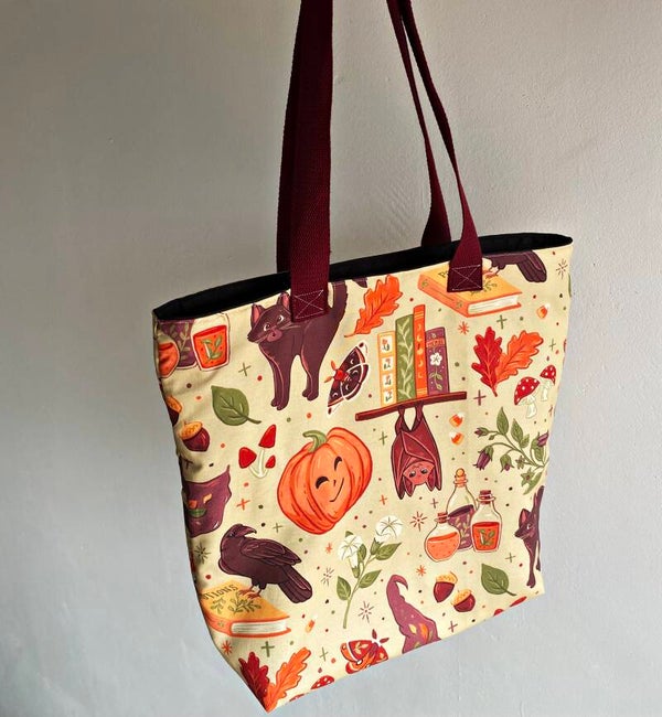 HALLOWEEN AT THE WITCH'S  TOTEBAG