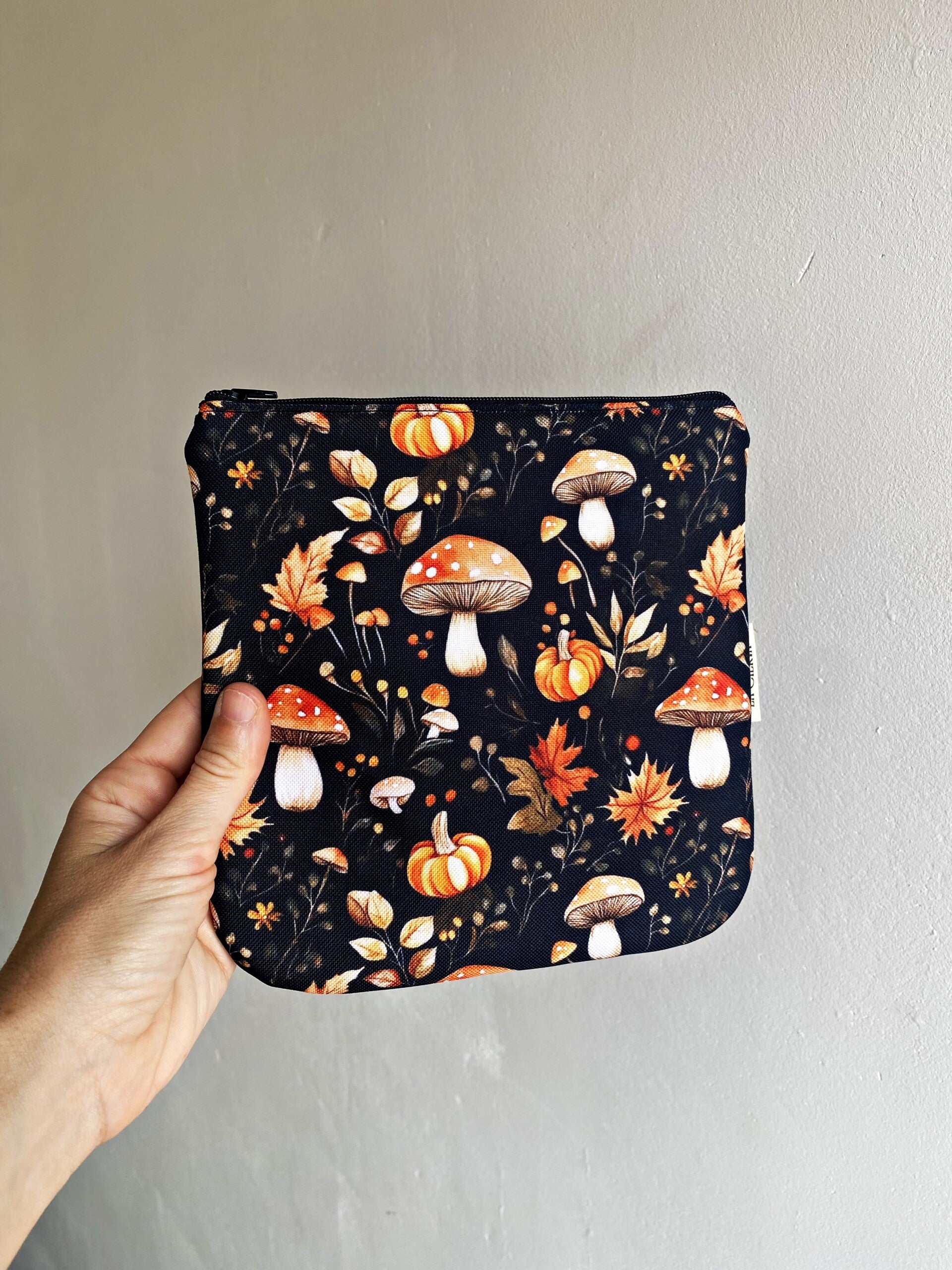 MUSHROOMS & LEAVES (EREADER)