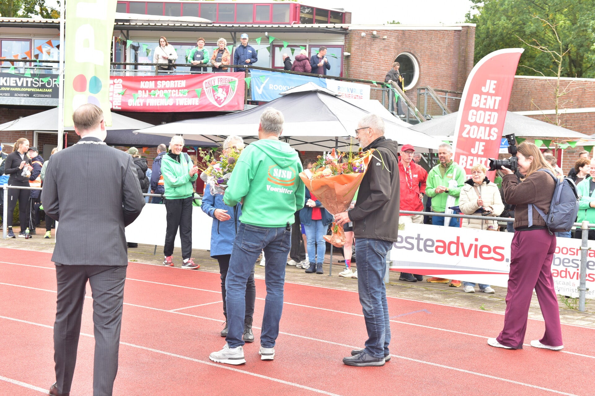 jwc_2920-standard-vw9r5k.jpg