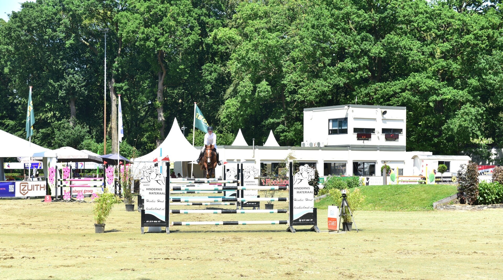 jwc_4259-standard-q215x1.jpg