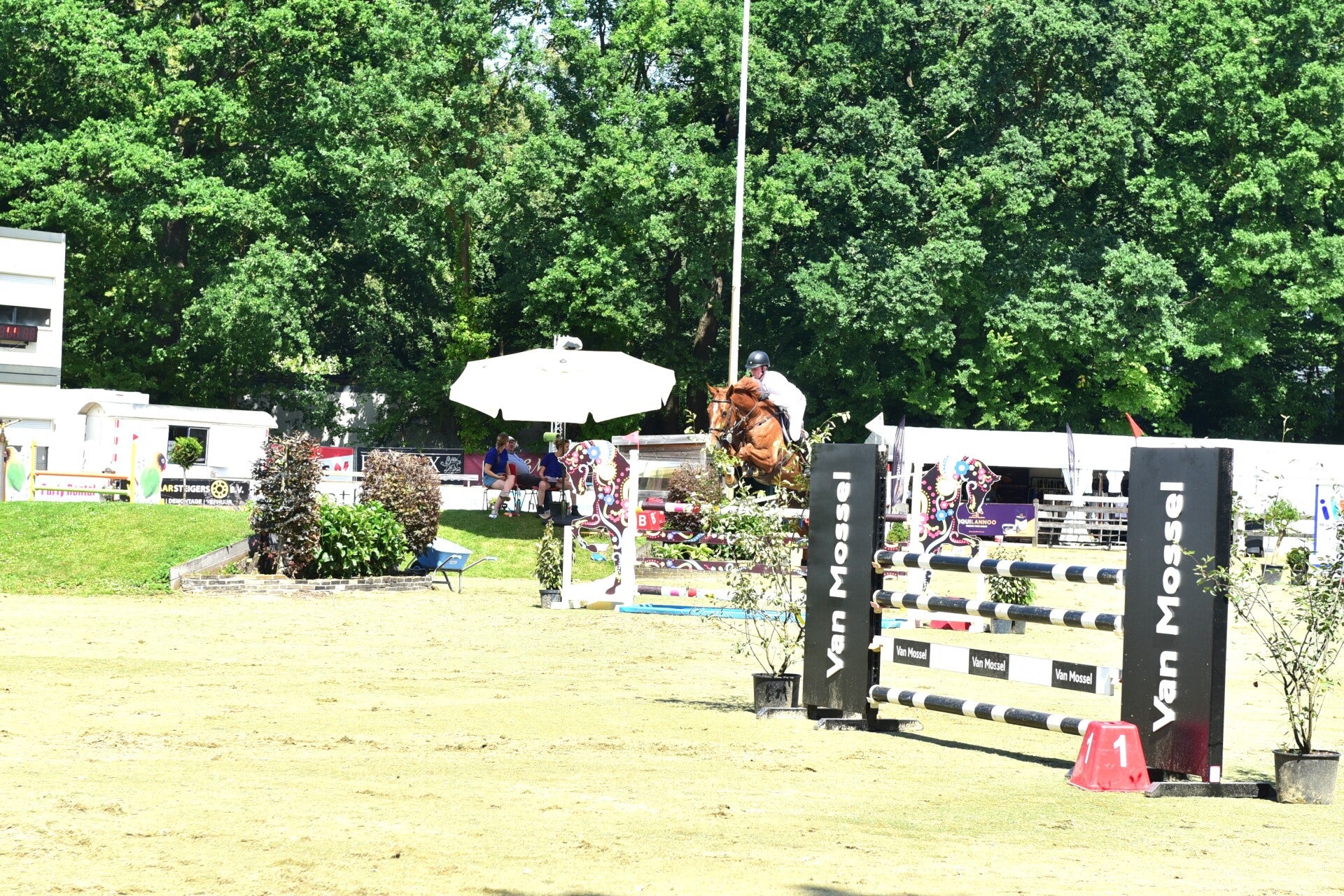 jwc_4265-standard-f34l7z.jpg