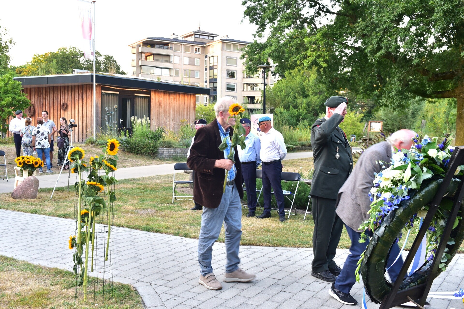 jwc_7395-standard-v759pf.jpg