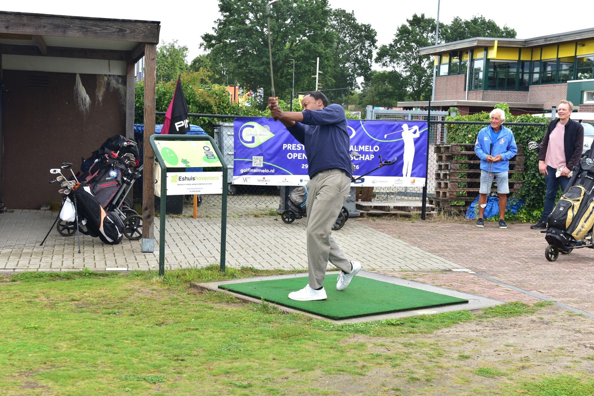 jwc_8694-standard-yga32s.jpg