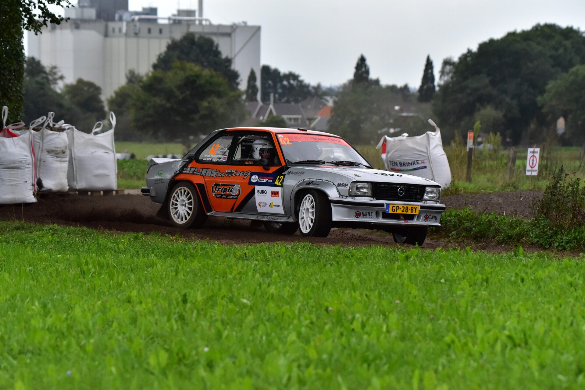 wee_0115-standard.jpg