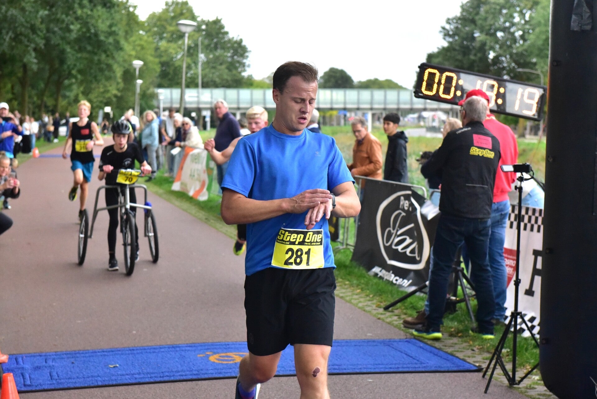 wee_0513-standard.jpg