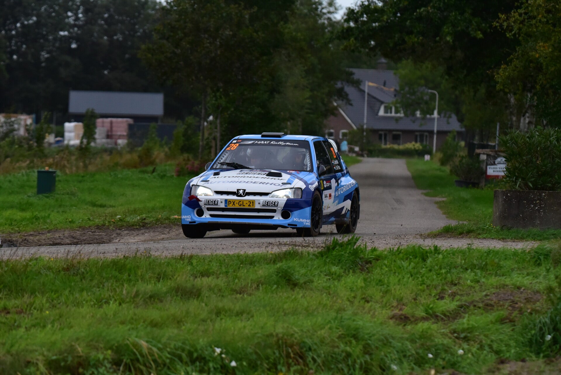 wee_9554-standard.jpg