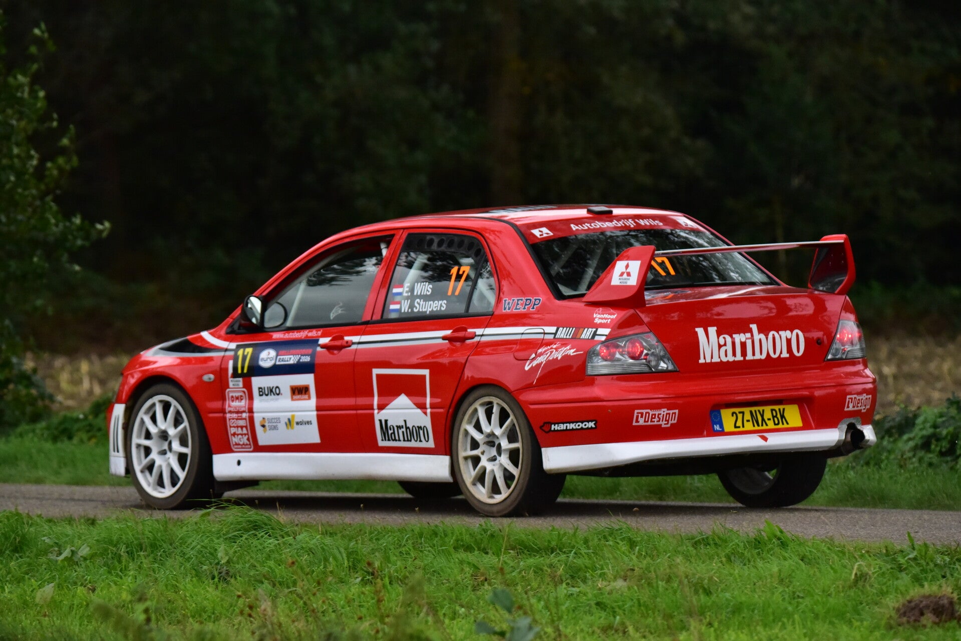 wee_9568-standard.jpg