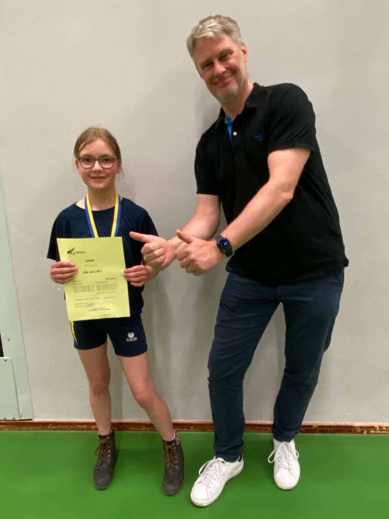 Linde, lid van de club van 100 sinds mei 2020; leeftijd 10 jaar