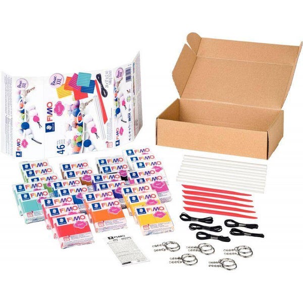 Coffret XXl 26 pains fimo soft et accessoires.