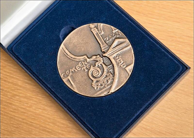 Foto Gemeentelijke Erepenning Zaanstad, Zie https://Zaanstad.Nieuws.nl