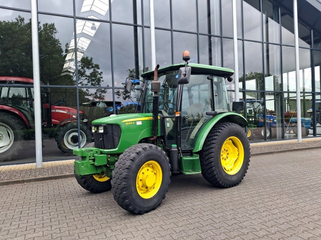 John Deere 5065E 4wd
