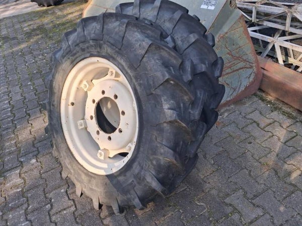 Banden 12.4/24 op velg