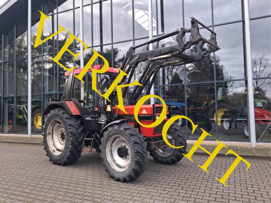 Case-IH 845xla + LRX1100 frontlader