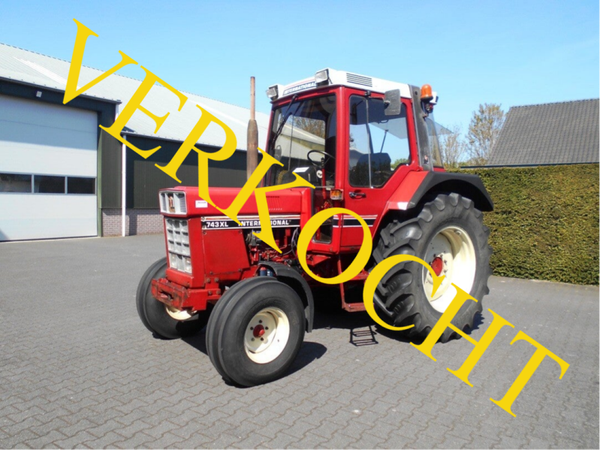 International 743XL