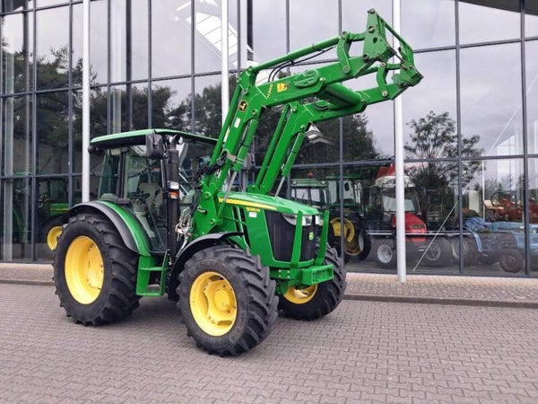 John Deere 5085M + frontlader