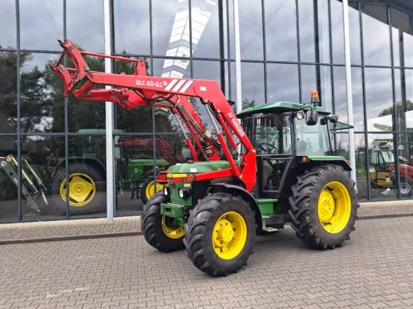 John Deere 2250 + MX frontlader