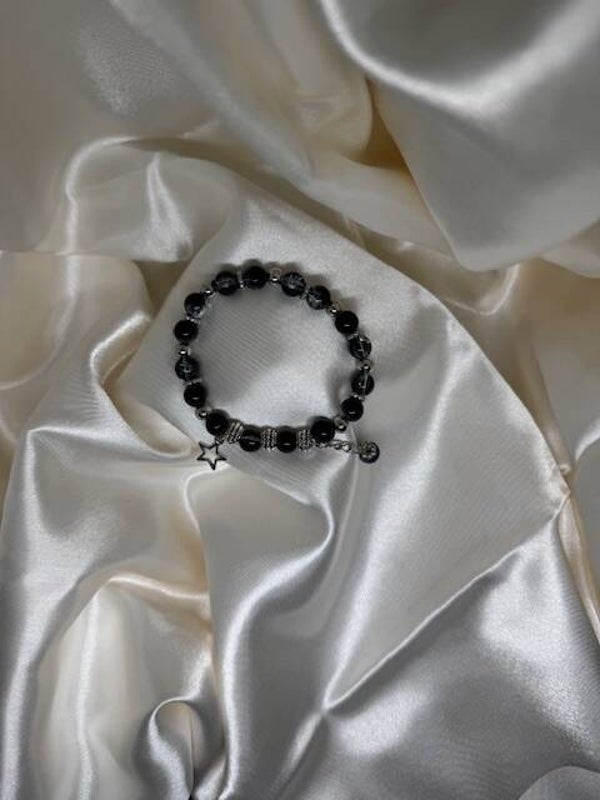 Schwarzes Perlenarmband mit Stern-Anhänger ✨6611