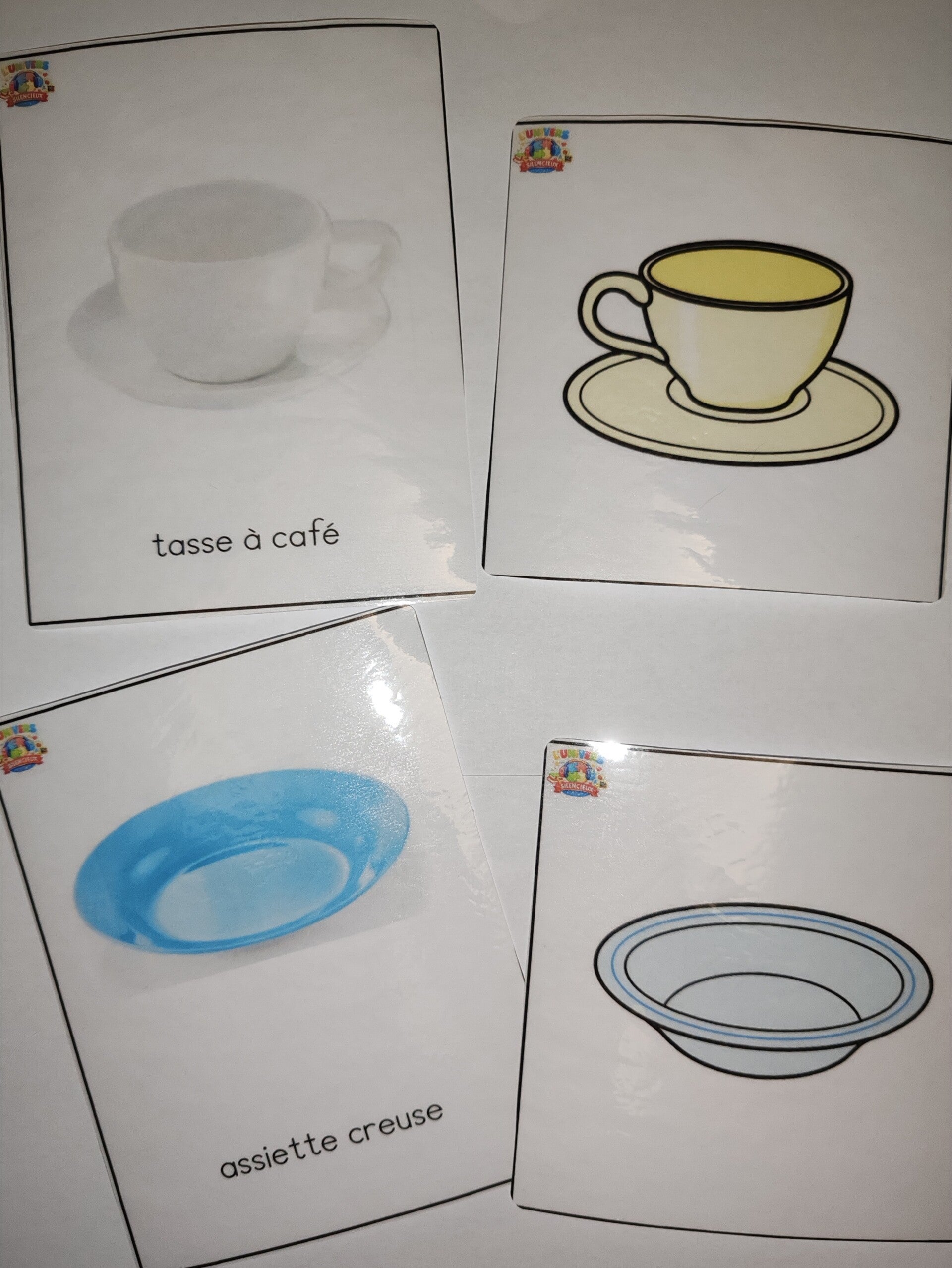 cartes de nomenclature la vaisselle de cuisine et pictogrammes