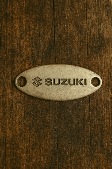 Metalen Plaatje "Suzuki" – 5 x 2 cm
