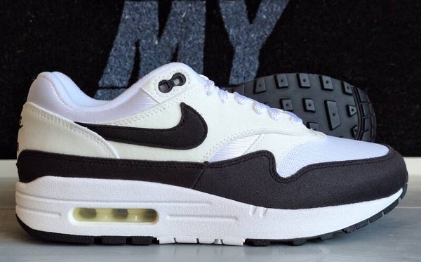 Nike air max 1 - white & black