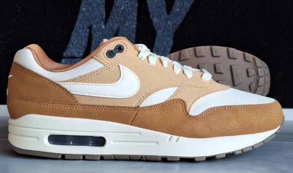 Nike air max 1 - Flax and Coconut Milk