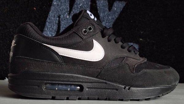 Nike air max 1 - Black and White
