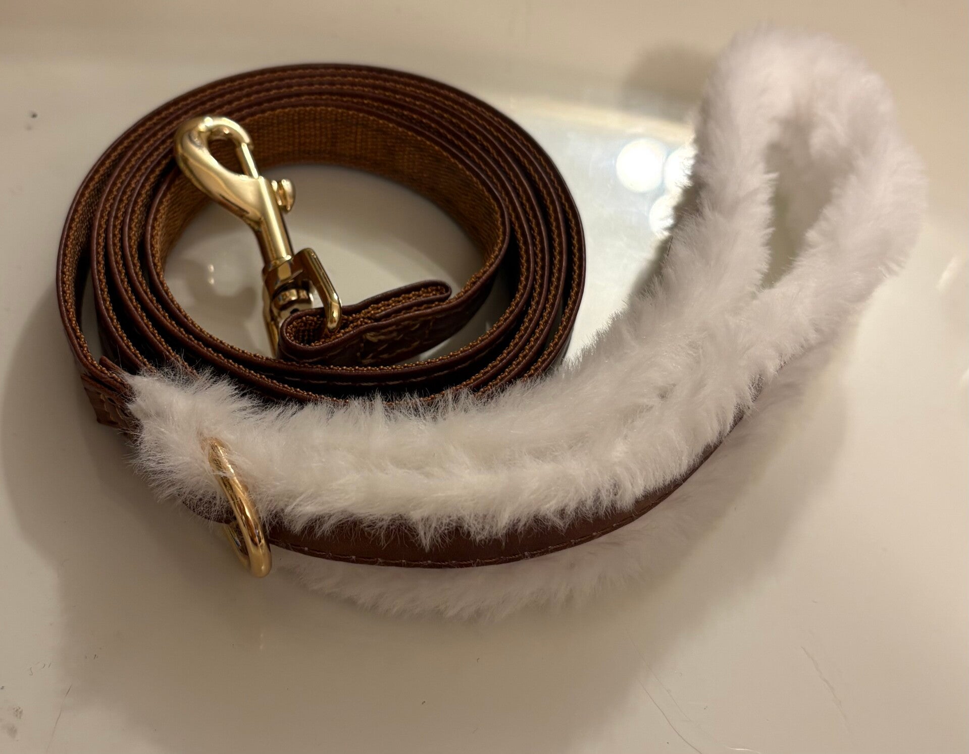 Cozy Leather Lead