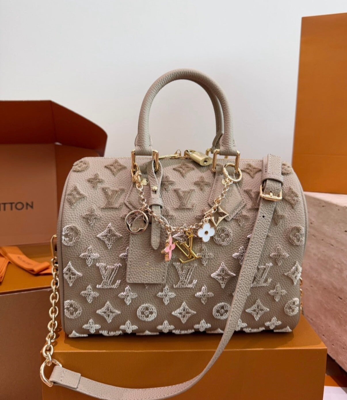 Preorder LVBEIGE25