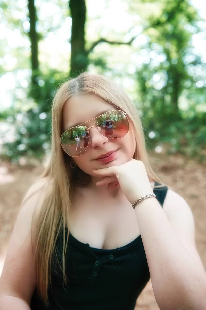 Portrait of Lola at Dursley Woodlands