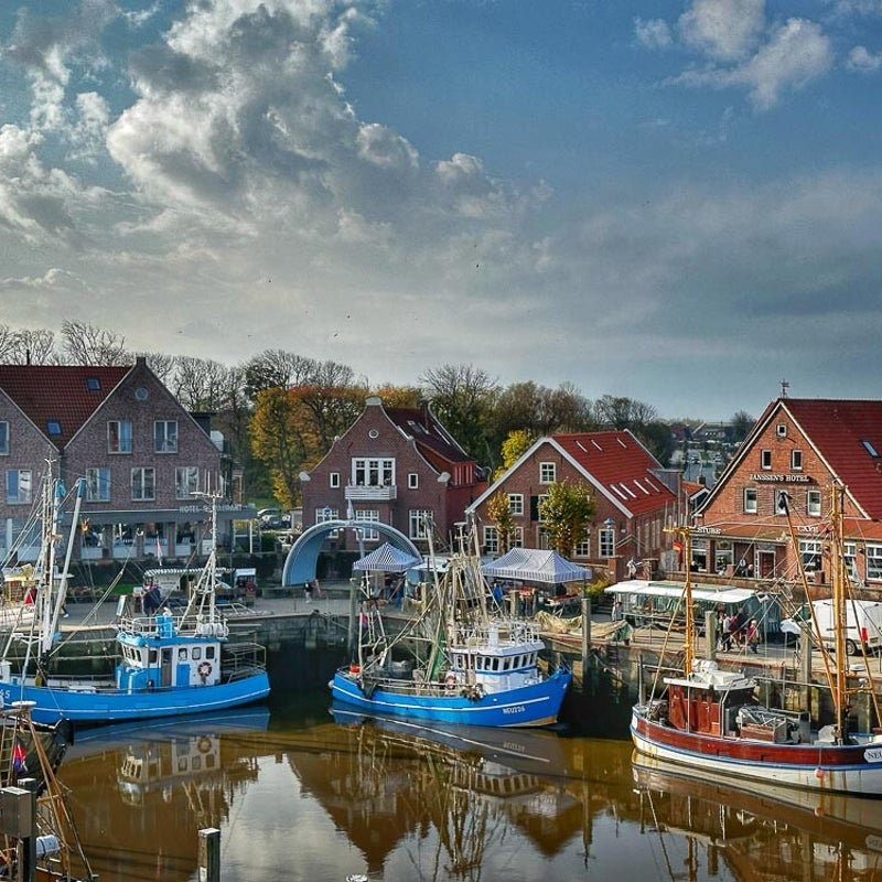 Neuharlingersiel Hafen