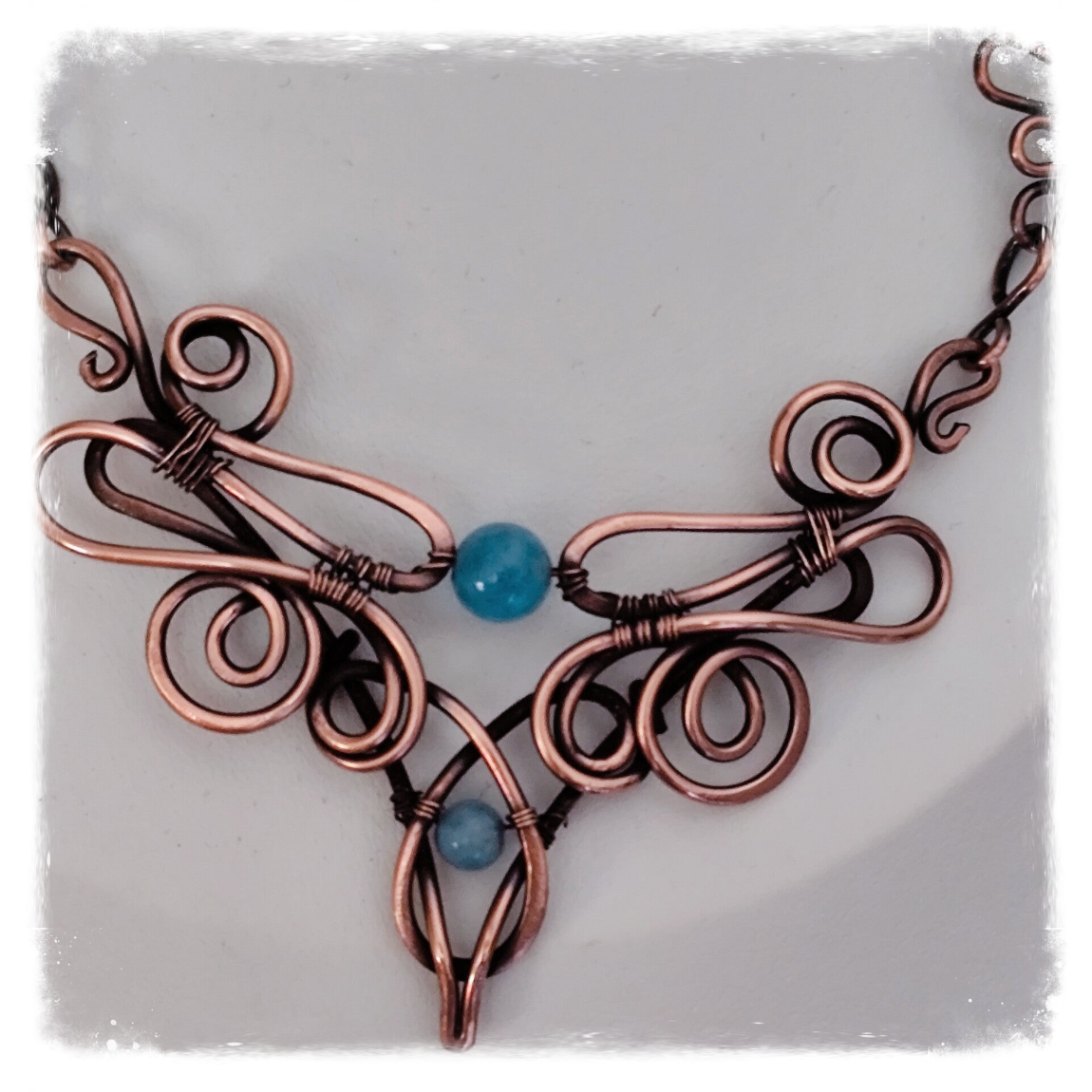 Vintage necklace with aquamarine