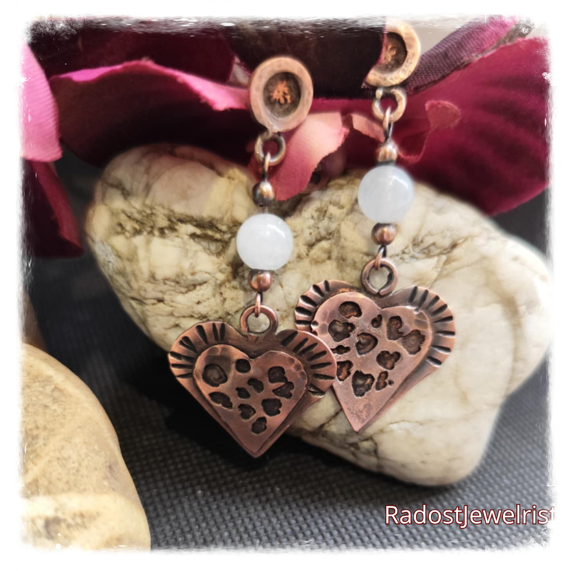 Copper earrings heart-selenite