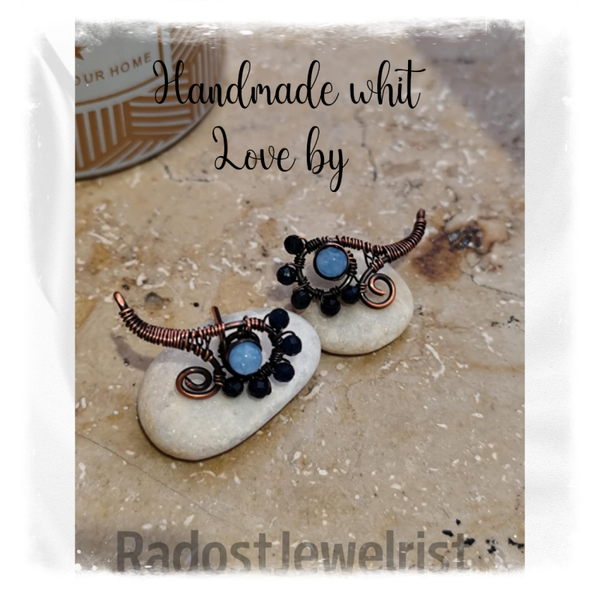 small cooper wire earrings with aquamarine