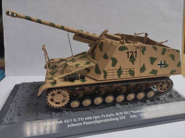 IXO 1/43 canon automoteur "Nashorn" Allemand (Neuf)