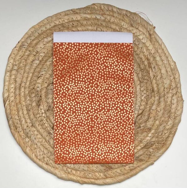 Cadeauzakje dots brick gold