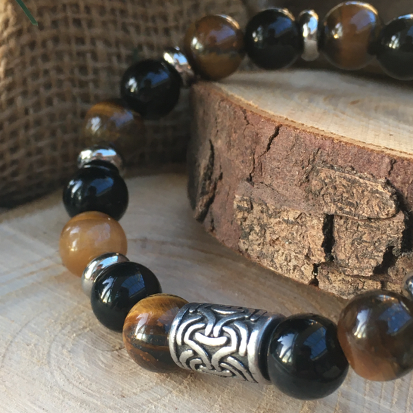 Herenarmband met tiger eye kralen en zilveren accenten