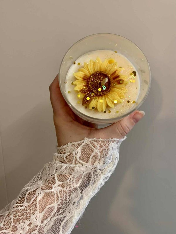 Flower field candle