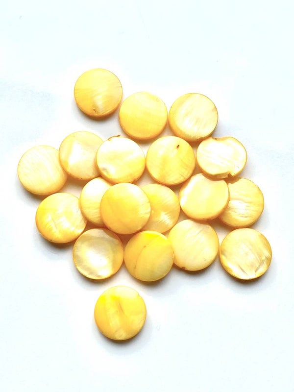 Schelp disc Sunshine yellow 12x2mm