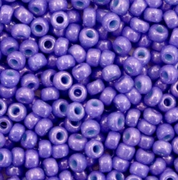 Miyuki rocailles 3mm 8/0 dyed bright purple 8-1477