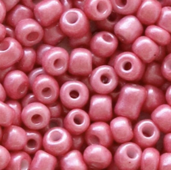 Rocailles 6/0 4 mm Metallic pink 