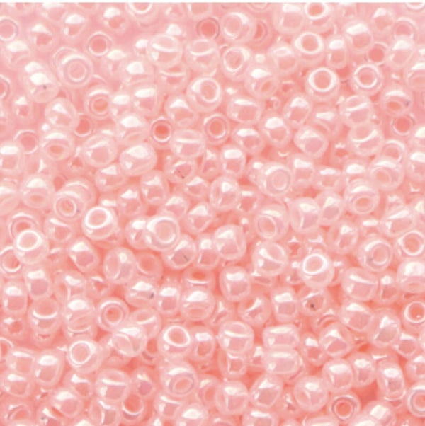 Miyuki 11/0 2mm ceylon baby pink 11-517