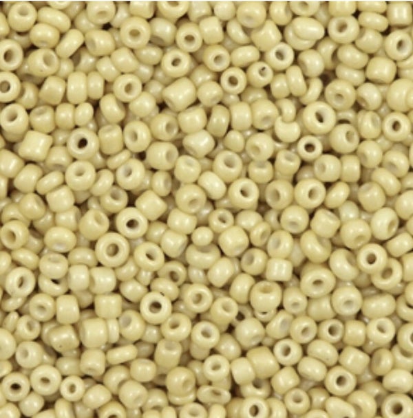 Rocailles 2mm Honey mustard green 