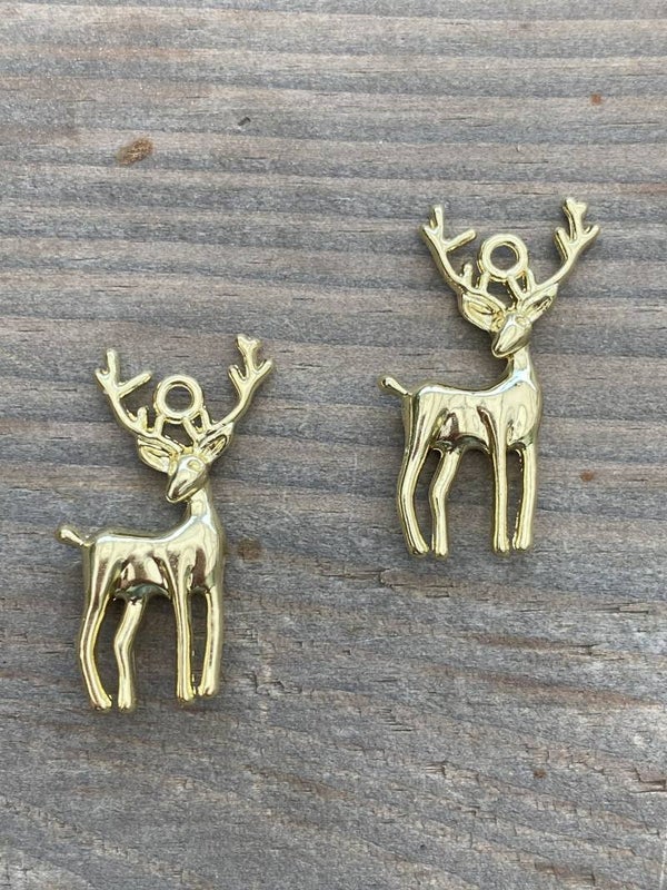 Bedel / hanger hert goud. 