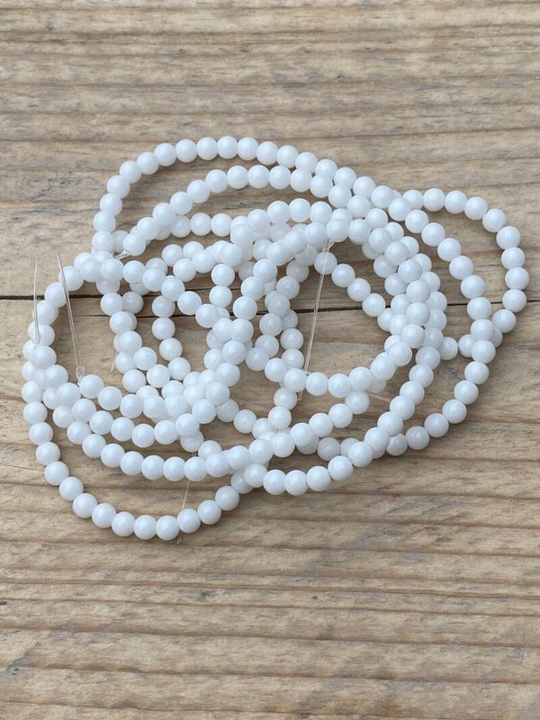 4mm natuursteen kralen shiny white opal