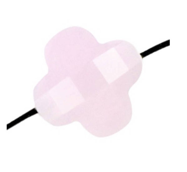 Facet klaver Light pink opaque 